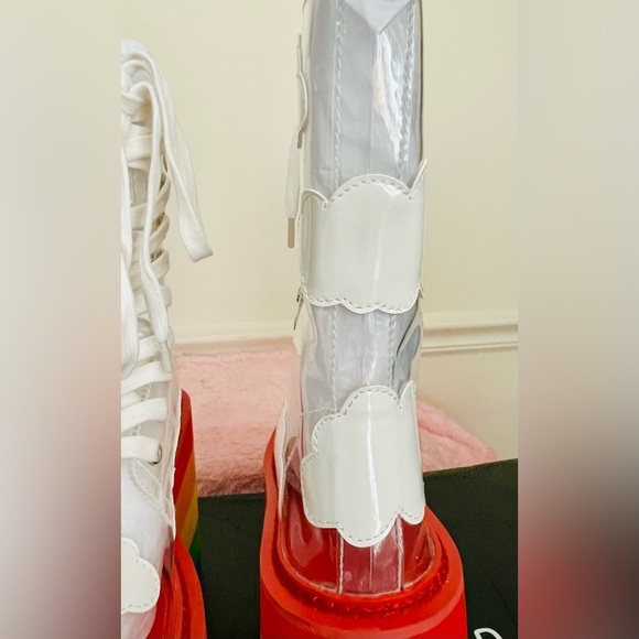 NIB Size 6 Dolls Kill Current Mood Happy Daze Platforms - Picture 7 of 16